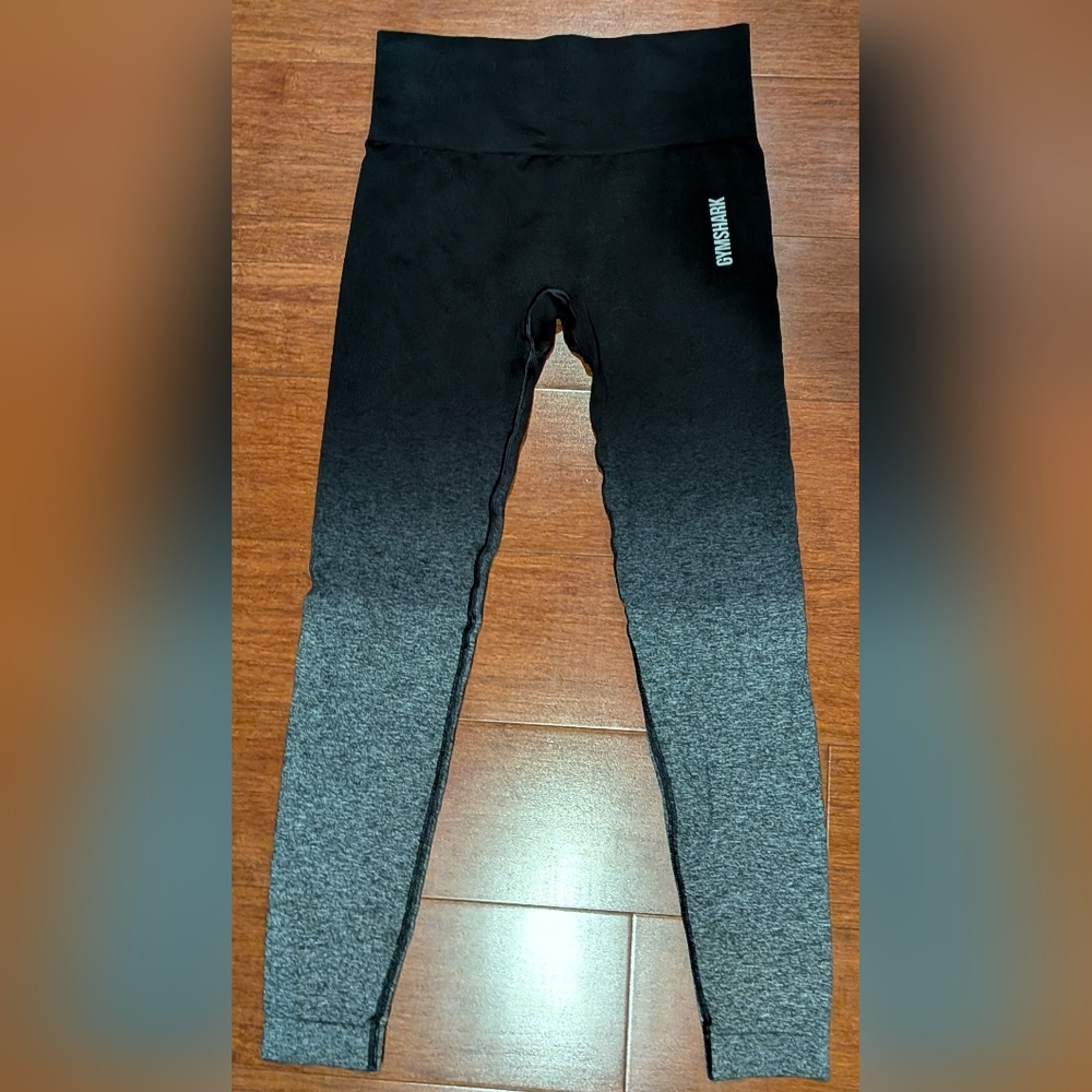 GYMSHARK Black/Gray Ombre Leggings